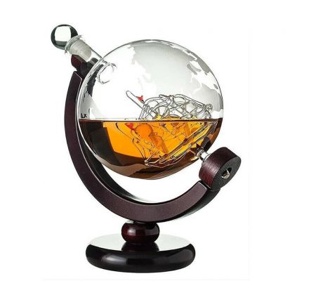 Skleněná karafa globus na whisky gravírovaná